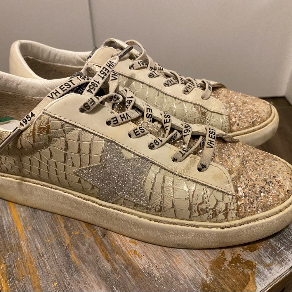 Vintage Havana Cream and Gold Sneakers